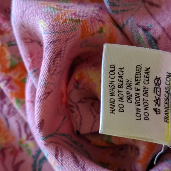 Francesca's, M, Floral sleeveless100% rayon top - Picture 6 of 6